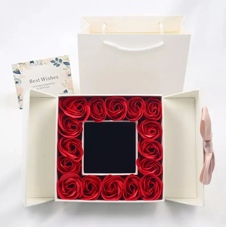 Siciry To Bonus Mom-Mom‘s Heart-16 Rose Box (White)